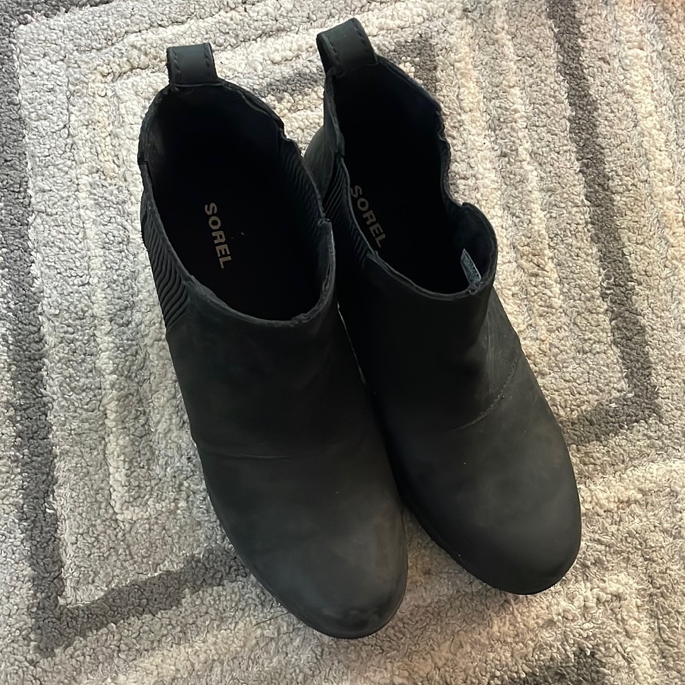 SOREL wedge ankle black boots